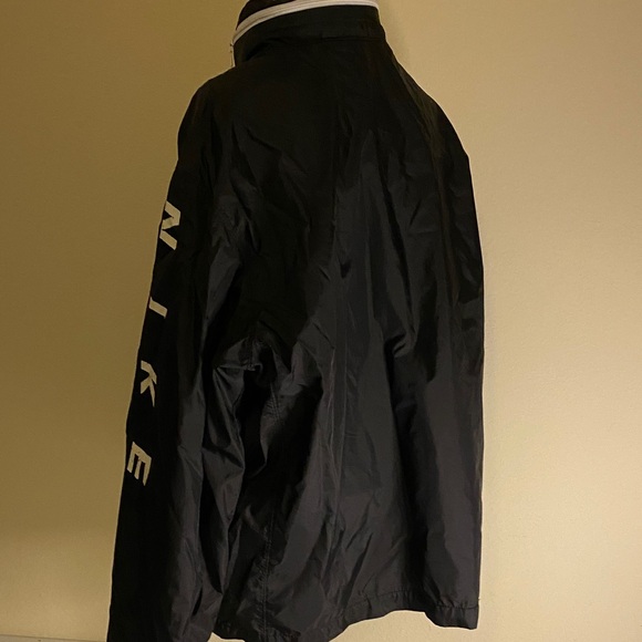 Nike Unisex Black and White Windbreaker 90’s Style Sz L (12-14) - Picture 5 of 13